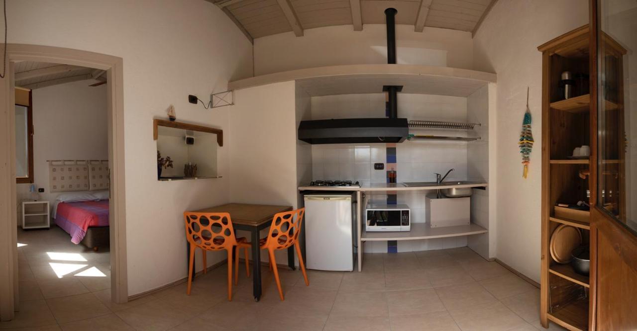 Vila Li Pireddi Aglientu Exteriér fotografie